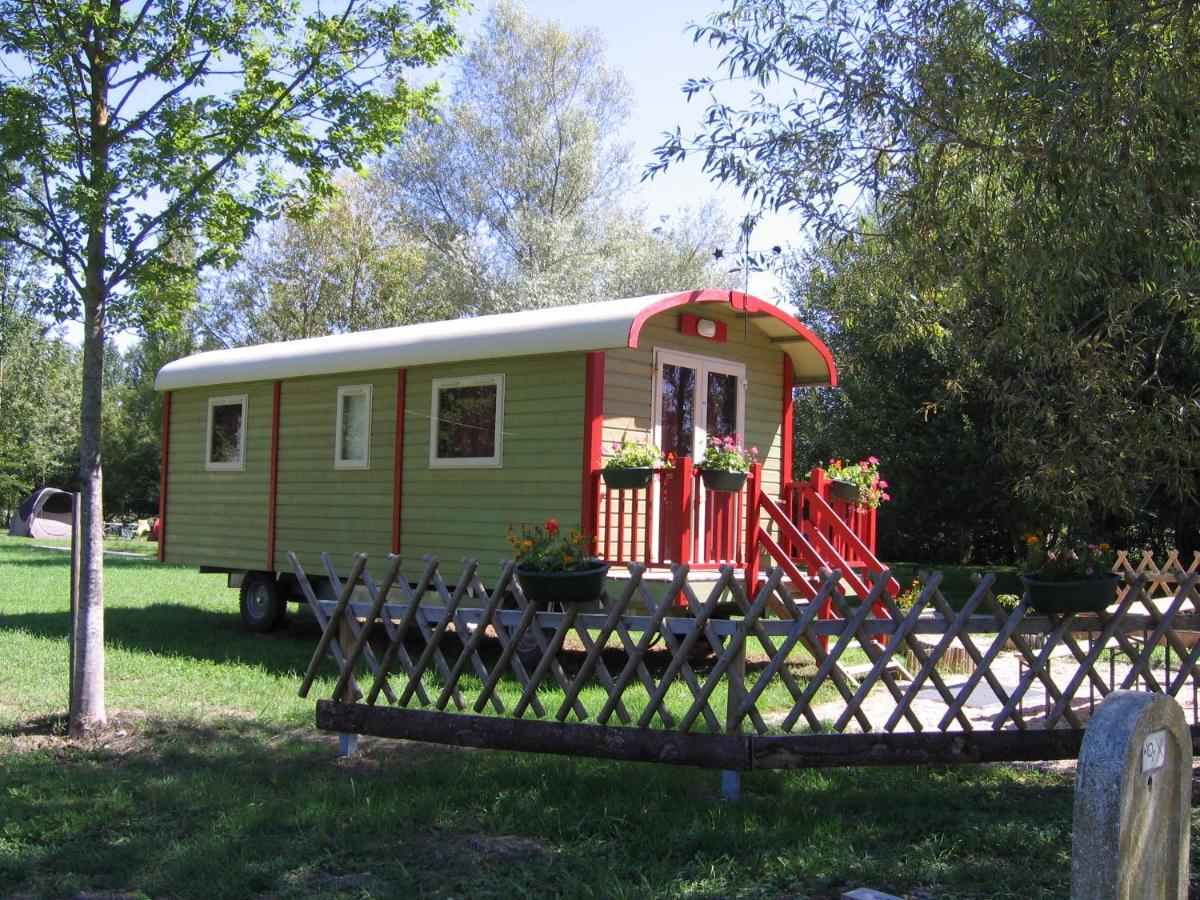 Camping Belle Riviere Chaniers Zewnętrze zdjęcie