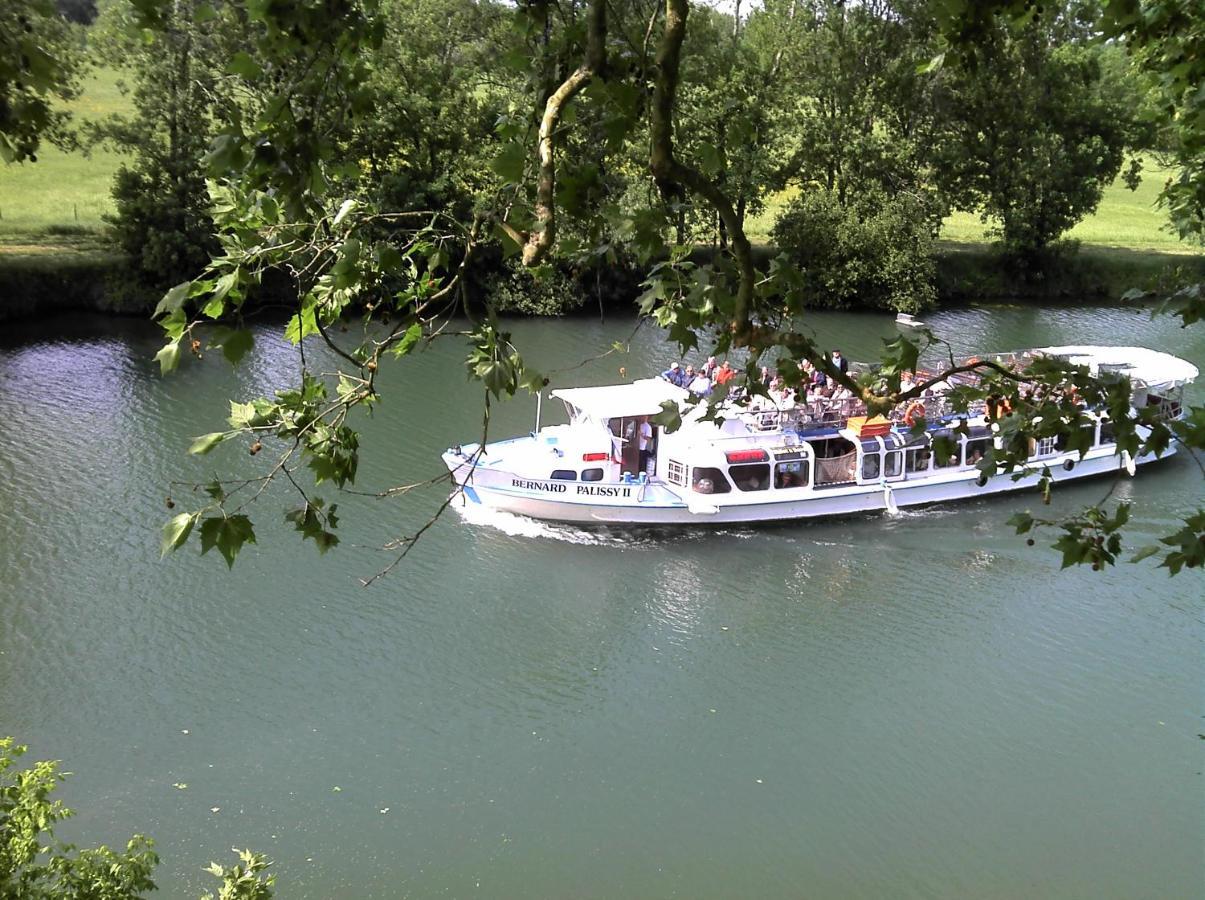 Camping Belle Riviere Chaniers Zewnętrze zdjęcie