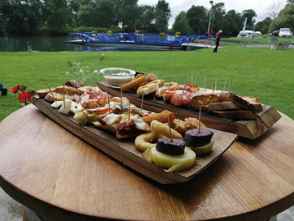 Camping Belle Riviere Chaniers Zewnętrze zdjęcie