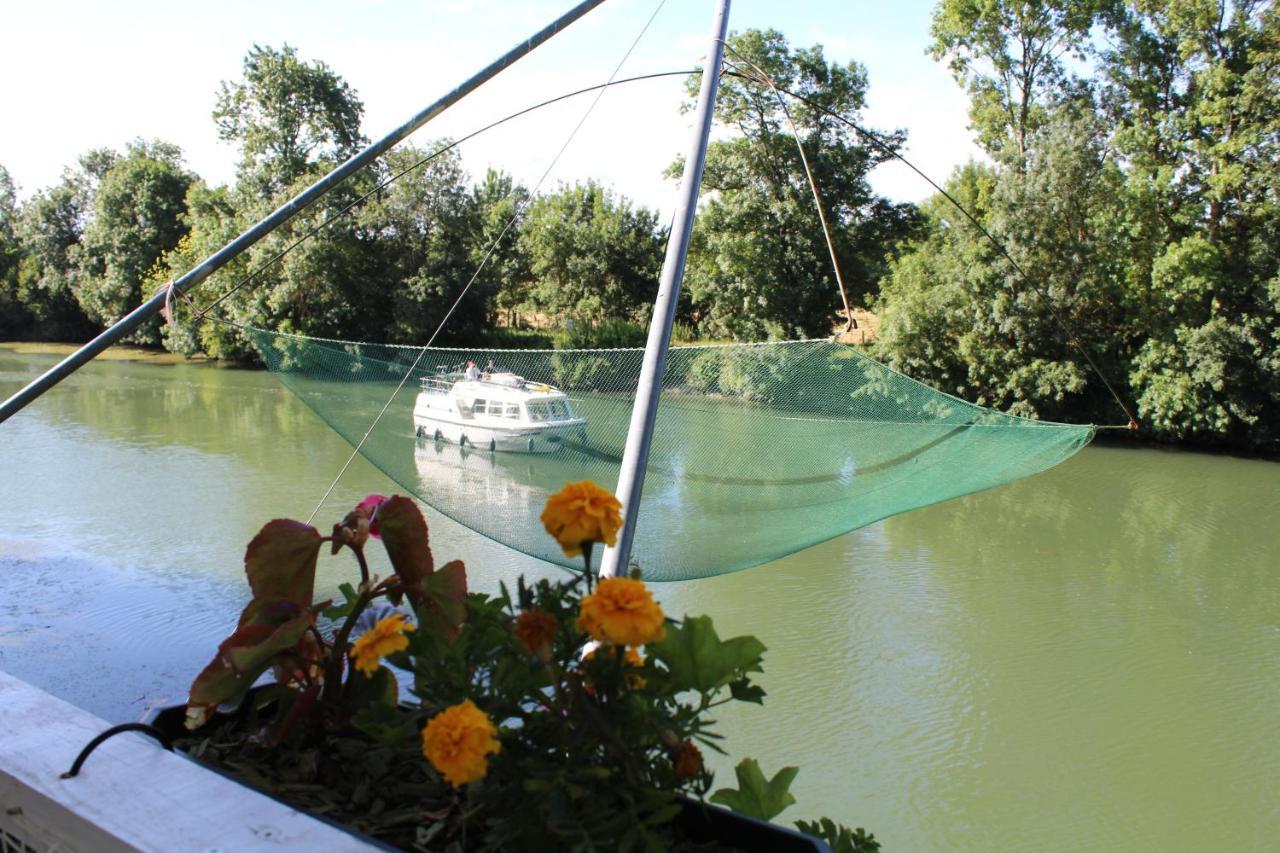 Camping Belle Riviere Chaniers Zewnętrze zdjęcie