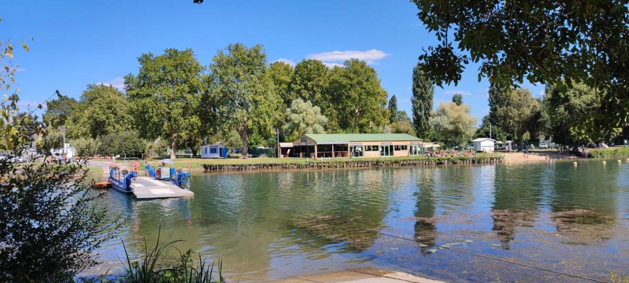 Camping Belle Riviere Chaniers Zewnętrze zdjęcie
